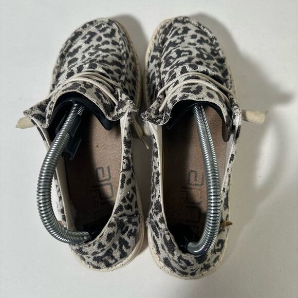 Hey Dude  Wendy Cheetah Print Loafers with Soft Canvas Upper and Flexible Sole - Picture 5 of 10